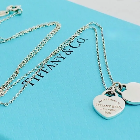 Tiffany & Co. Double RTT Mini Heart Necklace - Picture 4 of 6